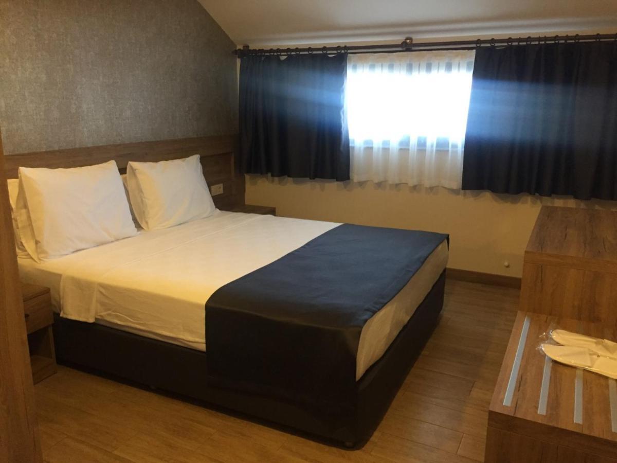 Hotel de apartamente Golden World *