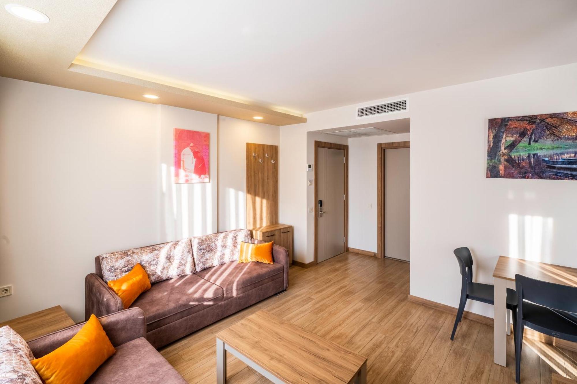 Golden World Hotel apartamentowy *